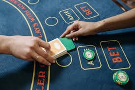 Giao diện ứng dụng mobile xstd30 hiển thị sportsbook và casino trên điện thoại